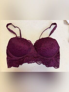 Victoria’s Secret Plunge Lace Bra - Small - Deep Purple - Padded